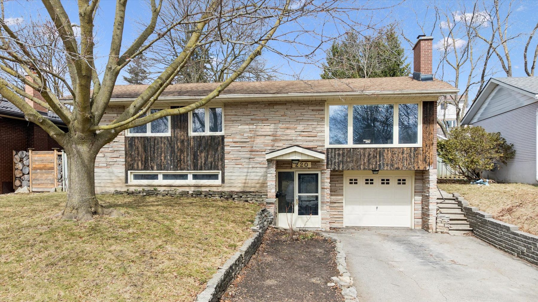 220 Mayfield Ave